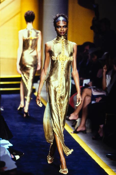 versace last fashion show 1997|versace couture collection.